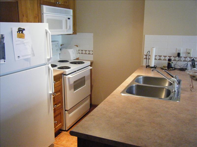 Whistler Accommodations - Fully equipped kitchen - Rentals By Owner