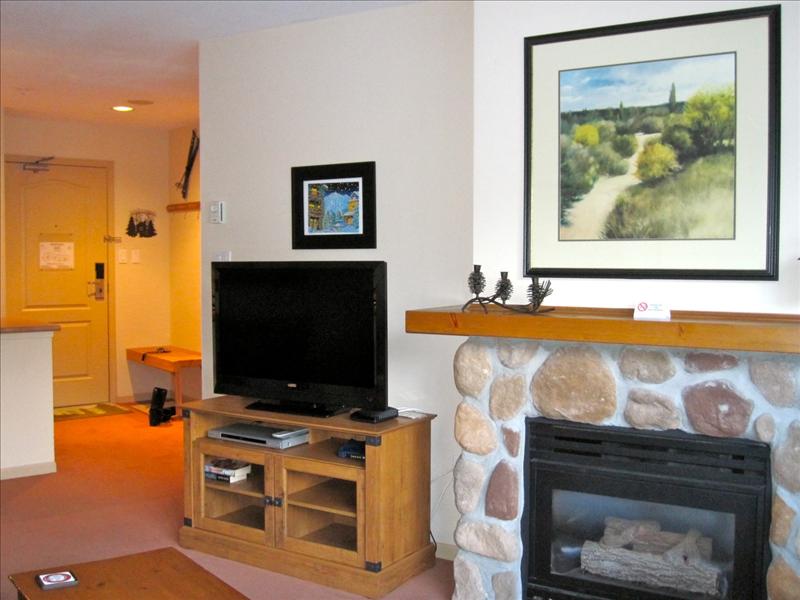 Whistler Accommodations - Gas fireplace and flatscreen TV - Rentals By Owner