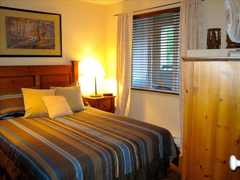 Whistler Accommodations - Bedroom with queen bed - Rentals By Owner