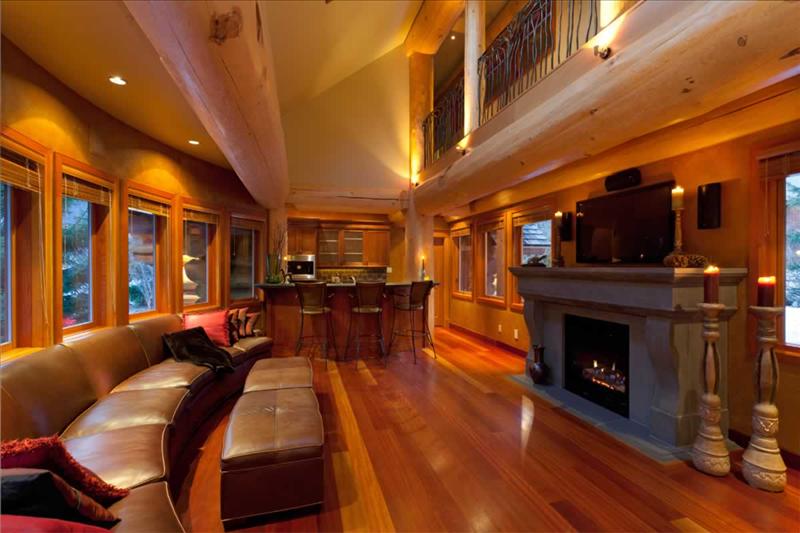 Whistler Luxury Log Chalet with Private Hot Tub :: Whistler Creekside Photos