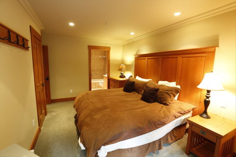 Whistler Luxury Ski in/out Condo with HotTub, Internet, Free Parking Photos
