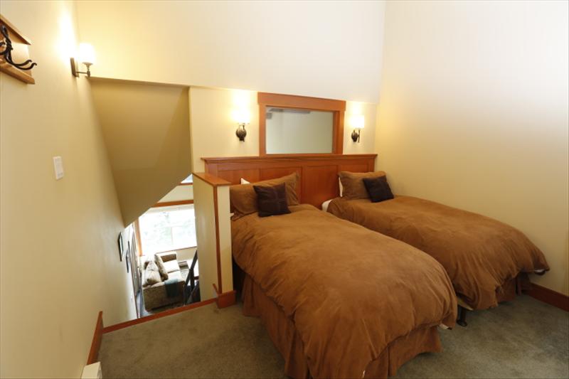 Whistler Luxury Ski in/out Condo with HotTub, Internet, Free Parking Photos