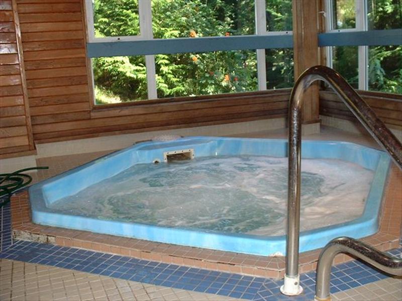 Whistler Accommodations - Hot Tub at the Vale Inn Condo Rental by Owner - Rentals By Owner