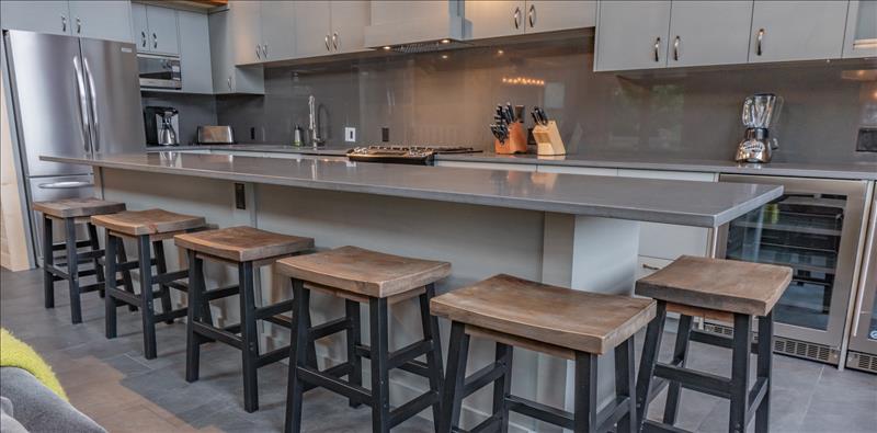 Whistler Accommodations - Fully Equipped Kitchen - Rentals By Owner