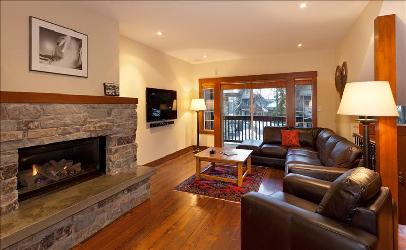 Whistler Accommodations - Living Room - Rentals By Owner