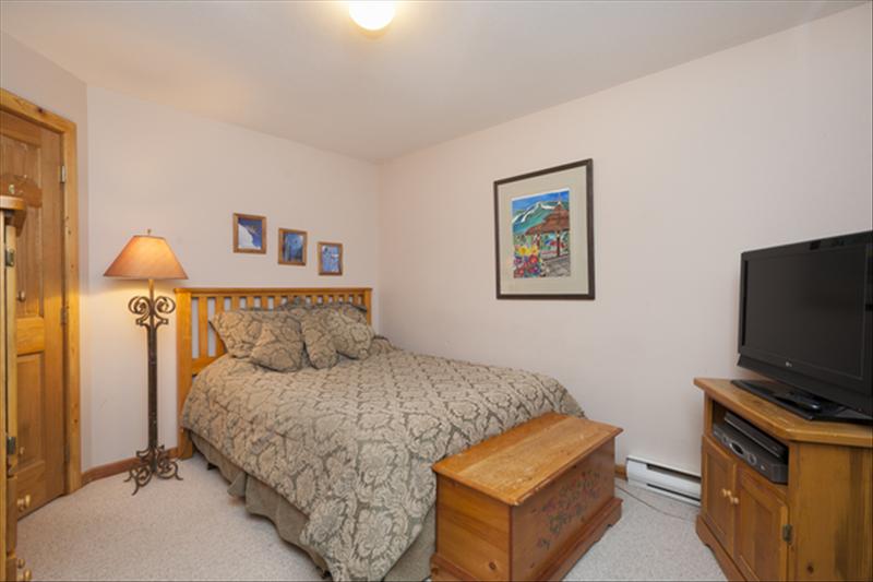 Whistler Accommodations - 1 Queen bed in 2nd bedroom. - Rentals By Owner