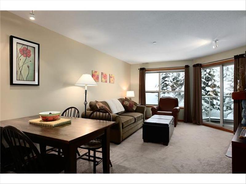 Whistler Accommodations - Whistler Aspens Dining & Living with Views - Rentals By Owner