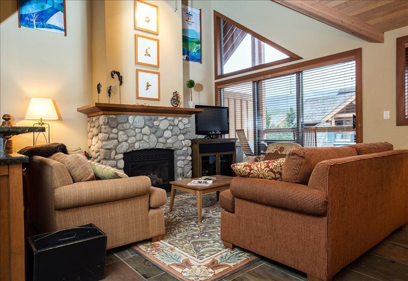 Whistler Accommodations - Living Room - Rentals By Owner