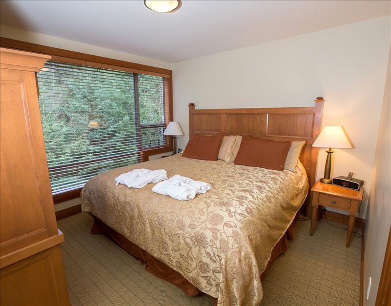 Whistler Accommodations - Upper Master Bedroom - Rentals By Owner