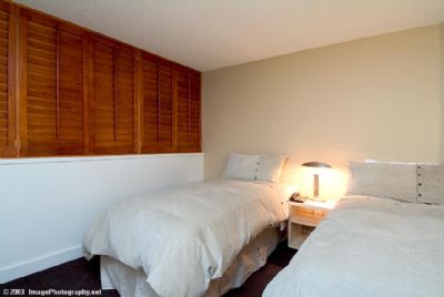 Whistler Accommodations - Lofted bedroom with twin beds (or can be a king if requested in advance) - Rentals By Owner