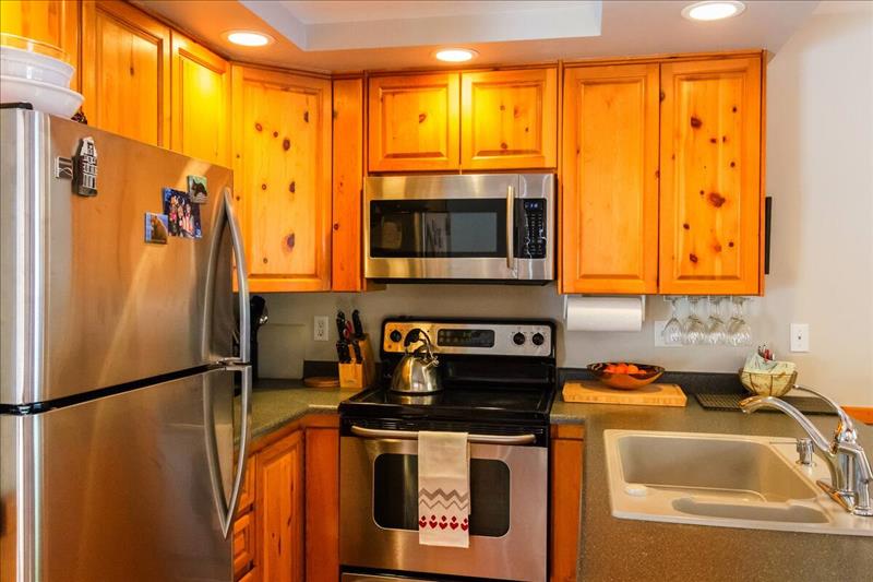 Whistler Accommodations - Kitchen - Rentals By Owner