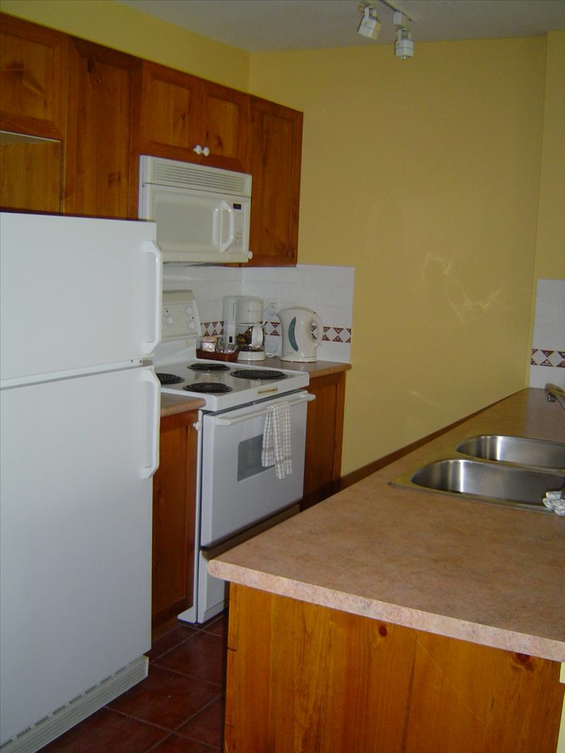 Whistler Accommodations - Fully equipped kitchen with everything you need to cook a gourmet meal - Rentals By Owner