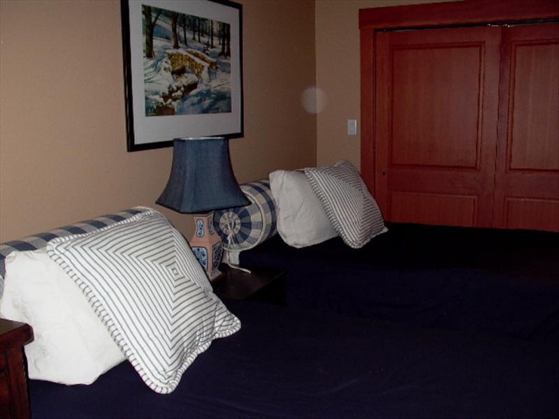 Whistler Accommodations - Taluswood Bedroom - Rentals By Owner