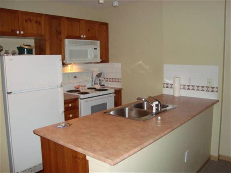 Whistler Accommodations - Fully equipped kitchen - Rentals By Owner