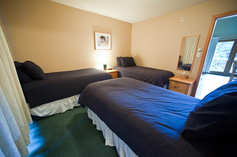 Whistler Accommodations - Room with three twin beds - Rentals By Owner